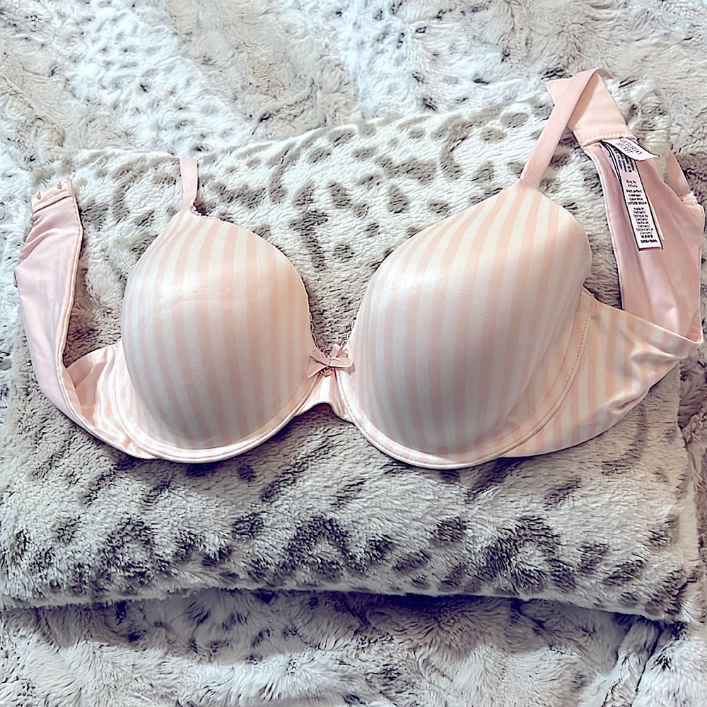 Victoria's Secret Women'sBody by Victoria Full Coverage Lightly Lined T-ShirtBra